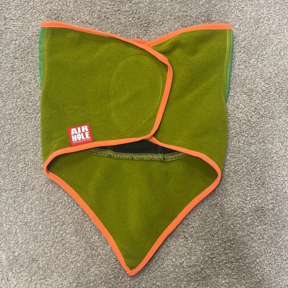 Air Hole Two Tone Green Fleece Mask